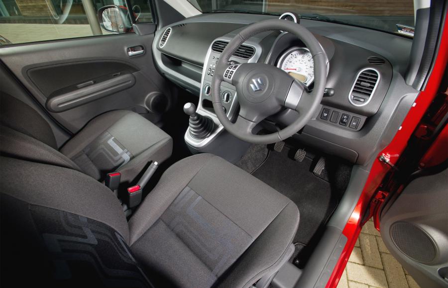 Suzuki Splash SZ4 2011 года  (фото 2 из 16)